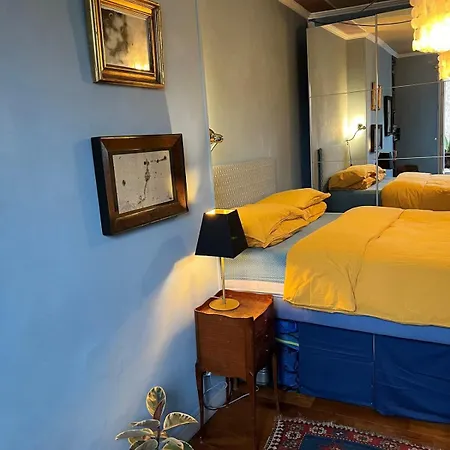 Cozy Montmartre With Views Over Rooftops 아파트